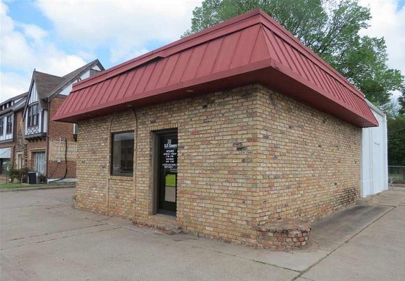 200 W Broad St, Mineola, TX 75773